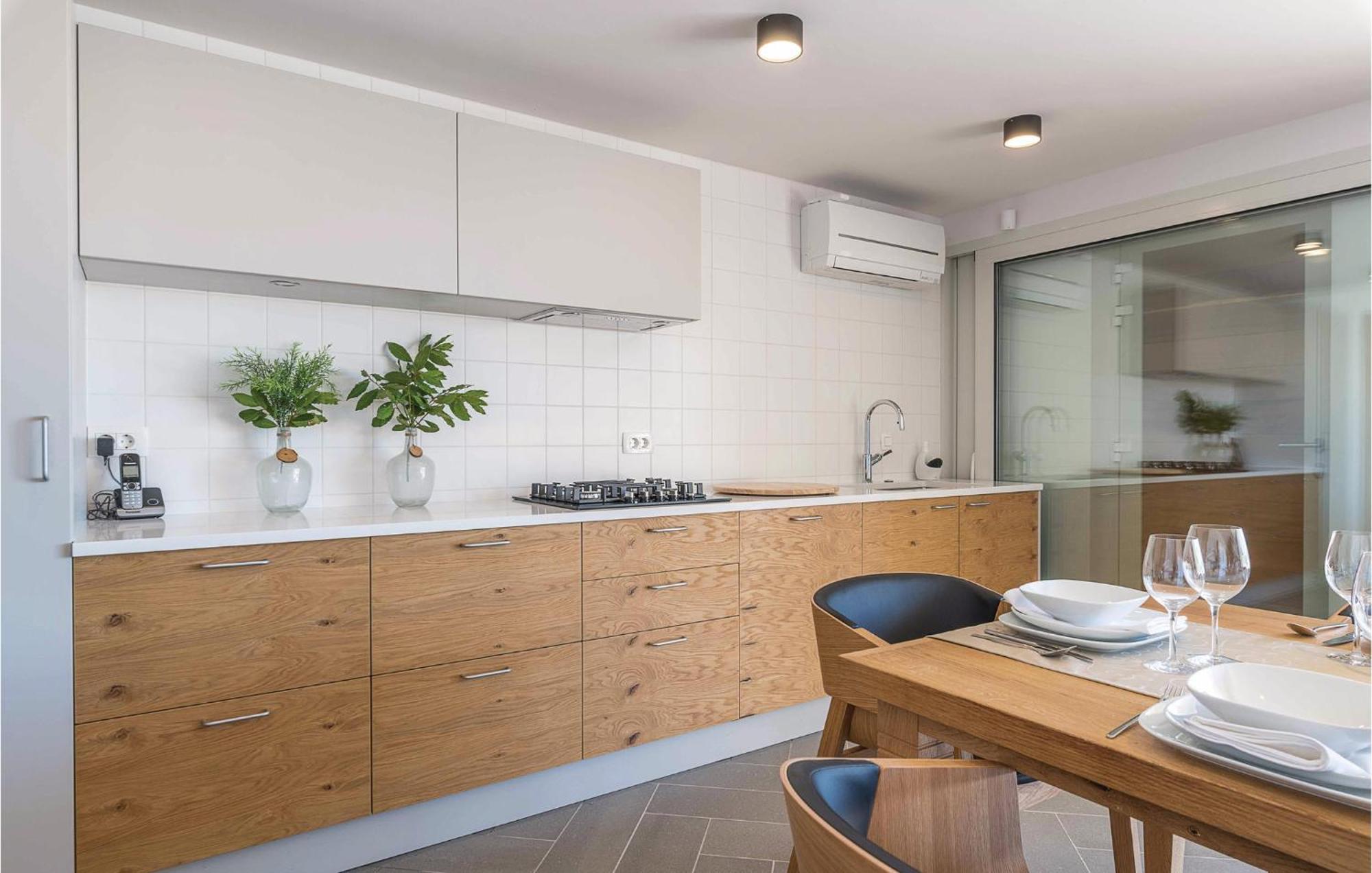 Nice Apartment In Plomin With Jacuzzi 外观 照片